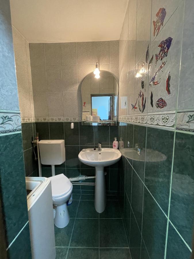 Apartament Magnolia, Piata Gorjului- Metrou Lägenhet Bukarest Exteriör bild