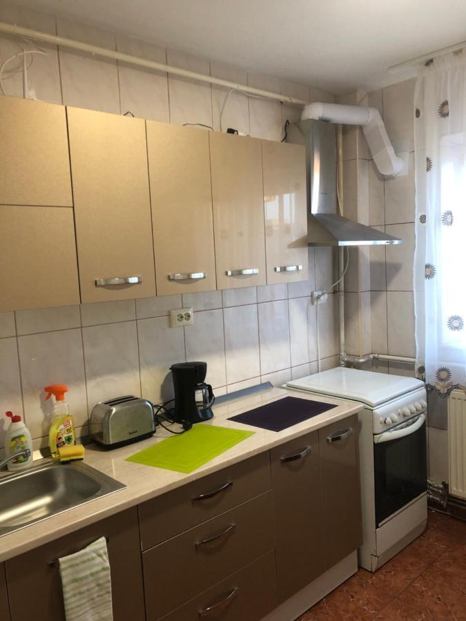 Apartament Magnolia, Piata Gorjului- Metrou Lägenhet Bukarest Exteriör bild
