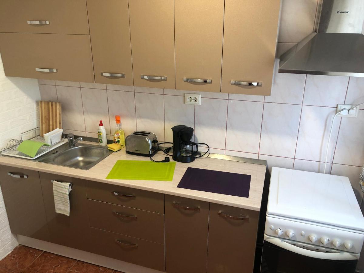 Apartament Magnolia, Piata Gorjului- Metrou Lägenhet Bukarest Exteriör bild