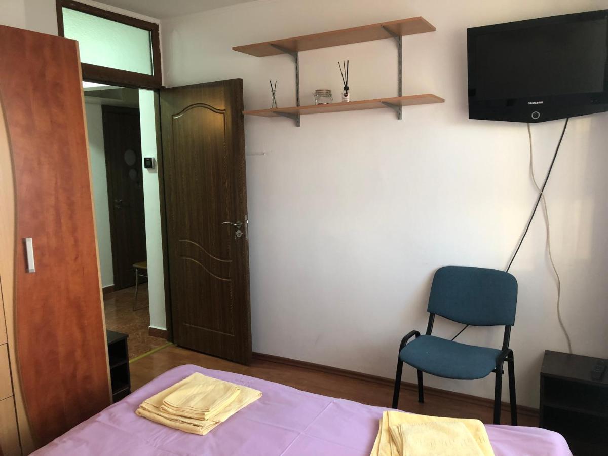 Apartament Magnolia, Piata Gorjului- Metrou Lägenhet Bukarest Exteriör bild