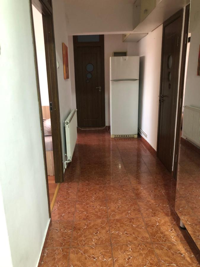 Apartament Magnolia, Piata Gorjului- Metrou Lägenhet Bukarest Exteriör bild