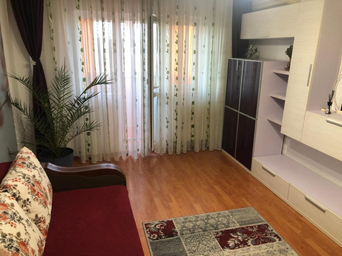 Apartament Magnolia, Piata Gorjului- Metrou Lägenhet Bukarest Exteriör bild